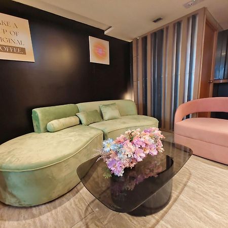 Metacity Mk 名廸旺角 Hong Kong Luaran gambar