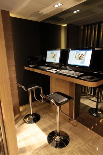 Metacity Mk 名廸旺角 Hong Kong Luaran gambar